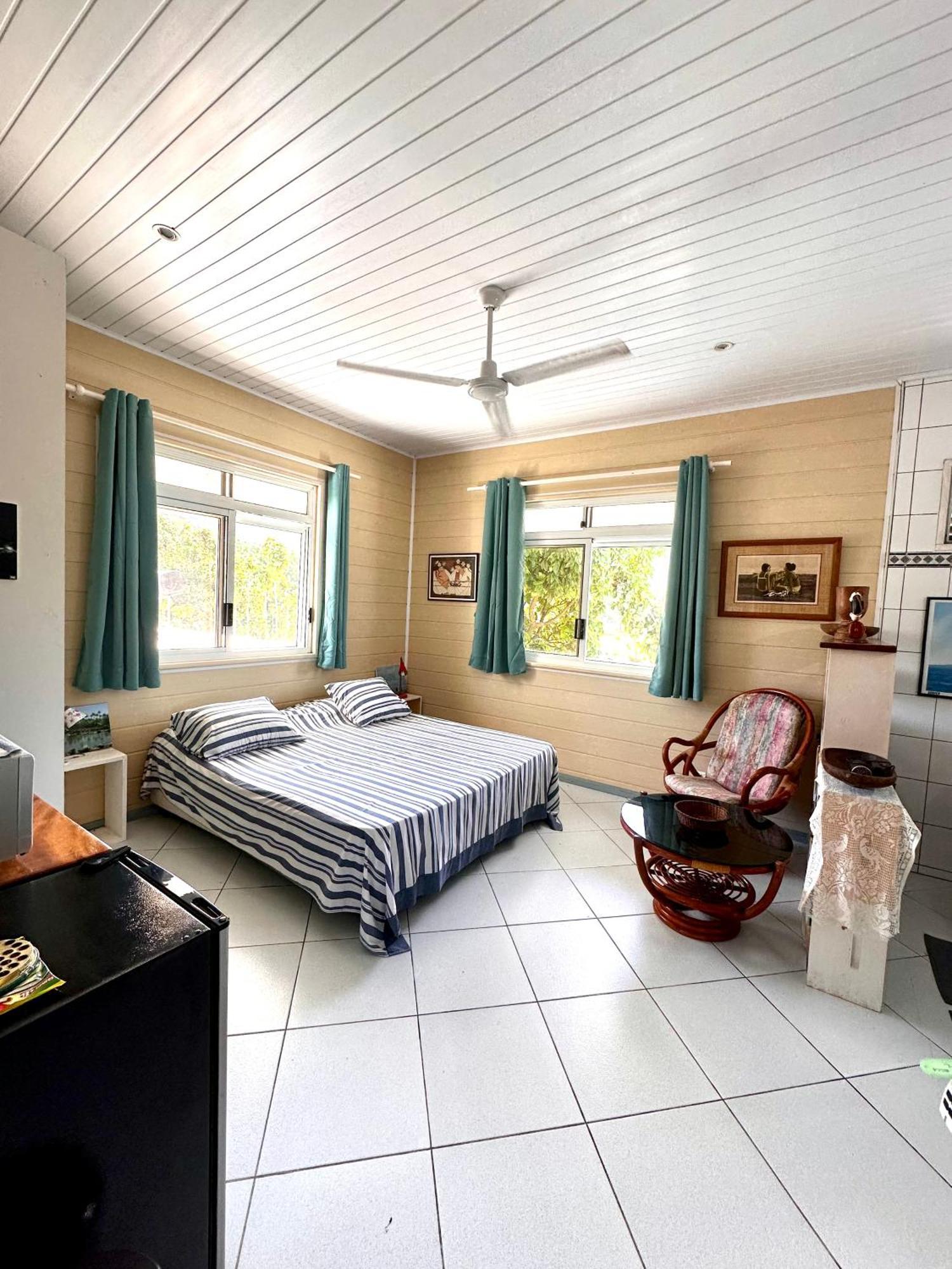 Meri Lodge Huahine « Room Of Marta » Fare Kültér fotó
