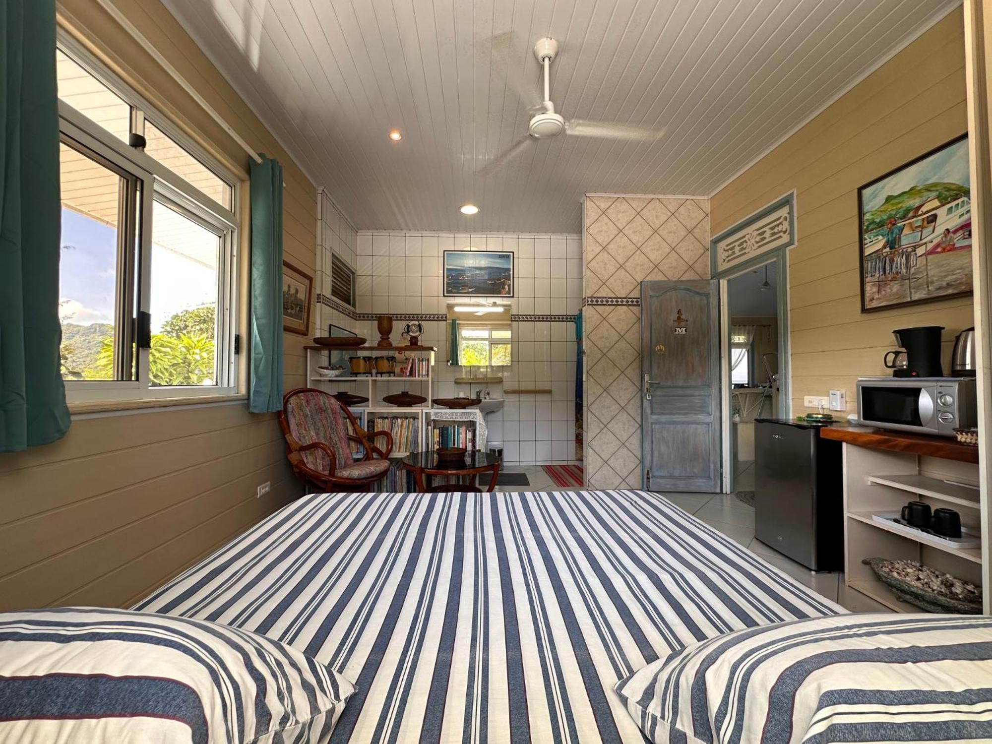 Meri Lodge Huahine « Room Of Marta » Fare Kültér fotó